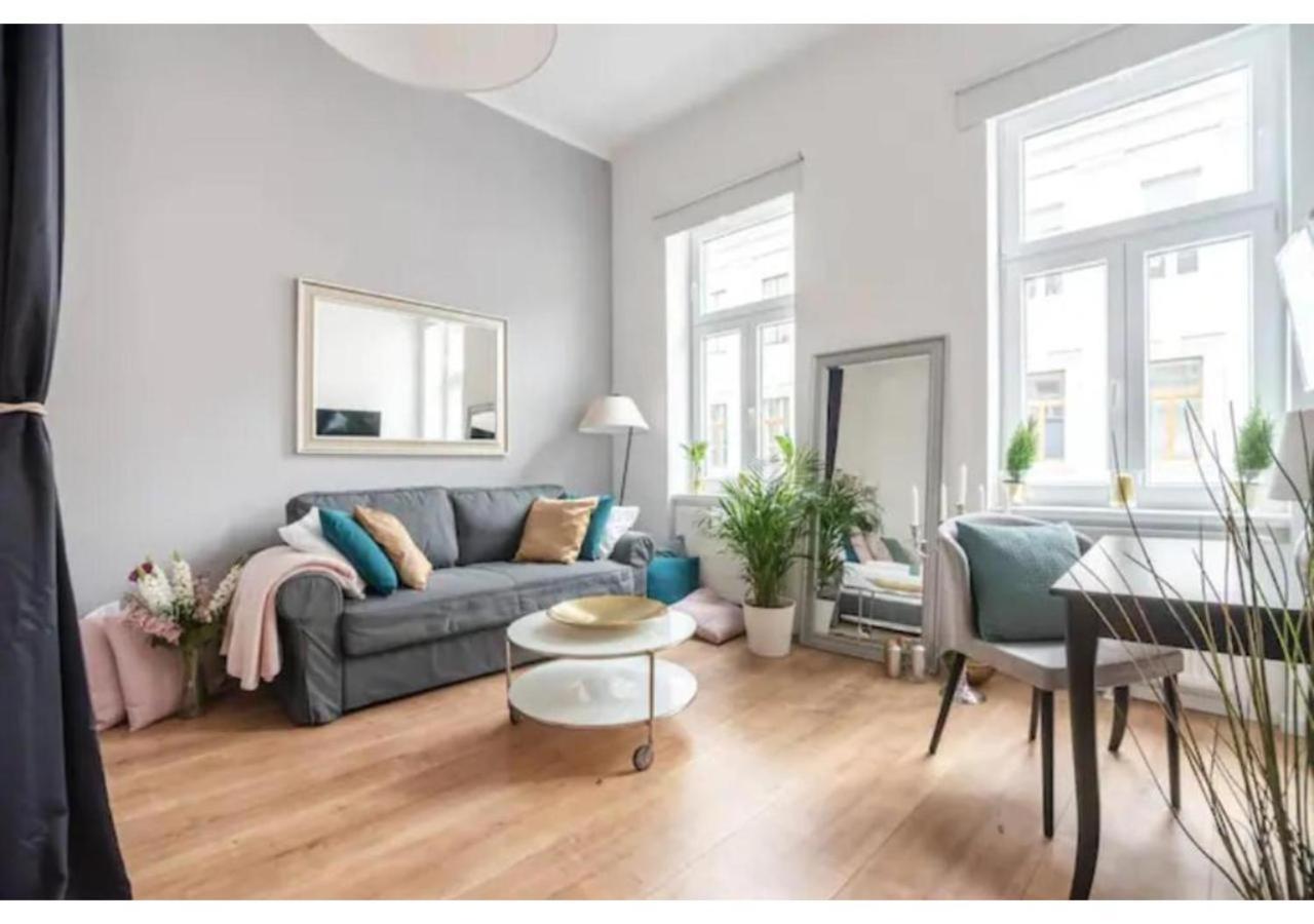 Luxurious And Bright, 5 Min To City Center Wien